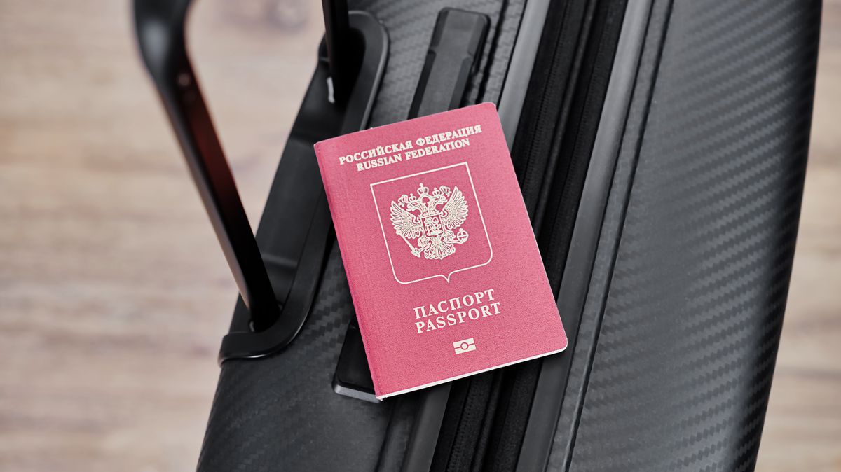 Na česká víza mají zapomenout i Rusové a Bělorusové s dvojím občanstvím
